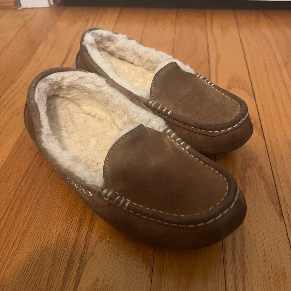 Ugh slippers, chestnut